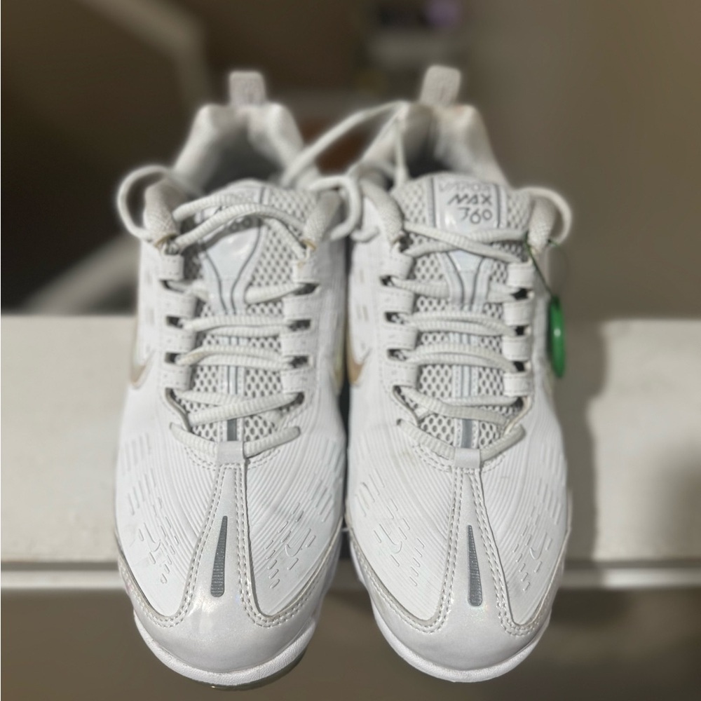 Women’s Nike VaporMax - Picture 3 of 8